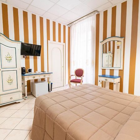 Le Tre Stelle Hotel Cagliari Kültér fotó