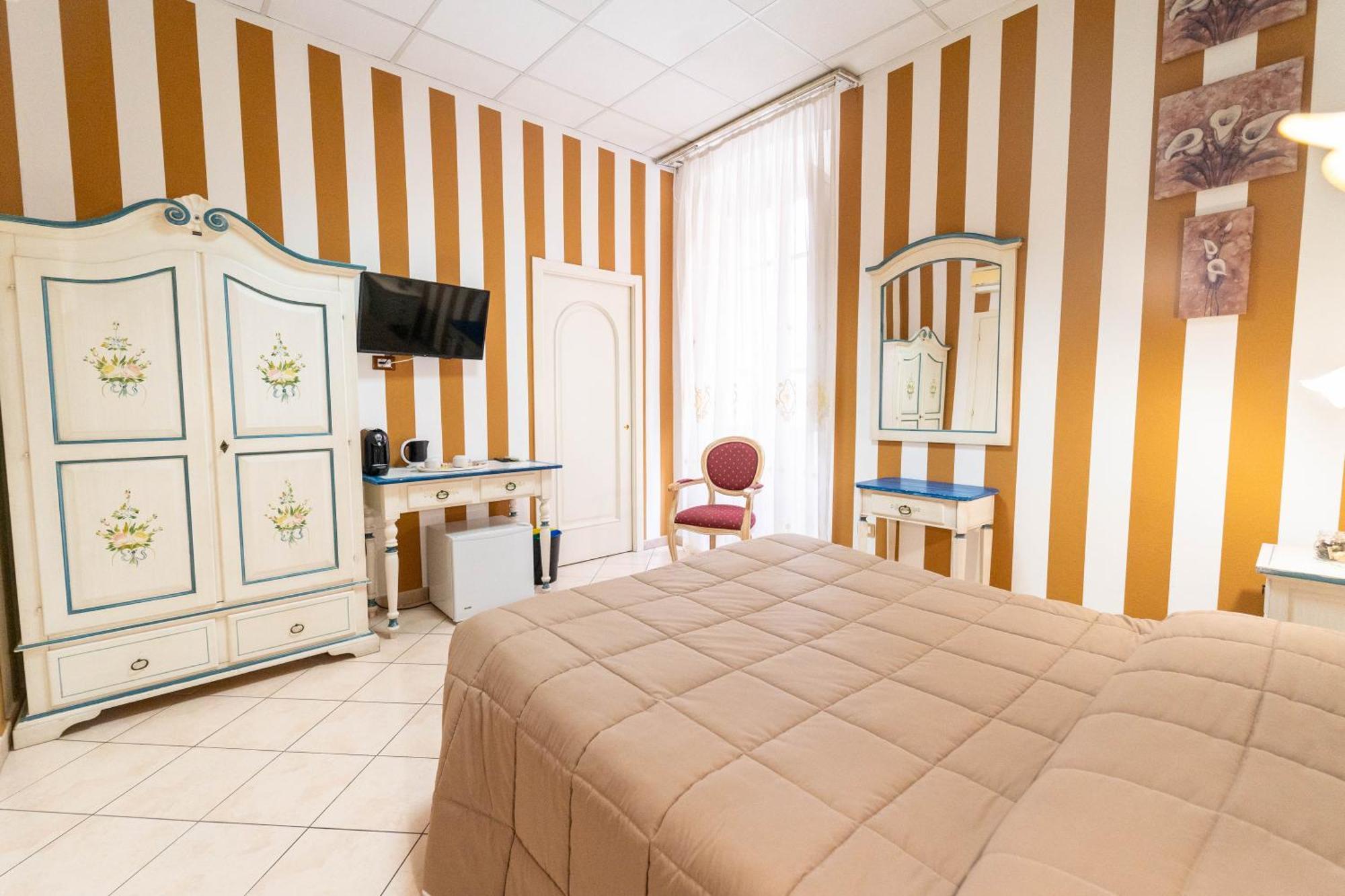 Le Tre Stelle Hotel Cagliari Kültér fotó