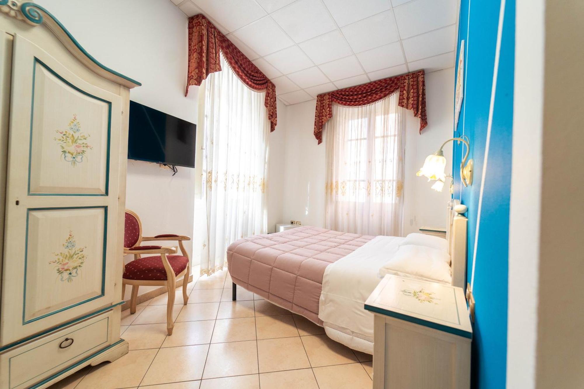 Le Tre Stelle Hotel Cagliari Kültér fotó