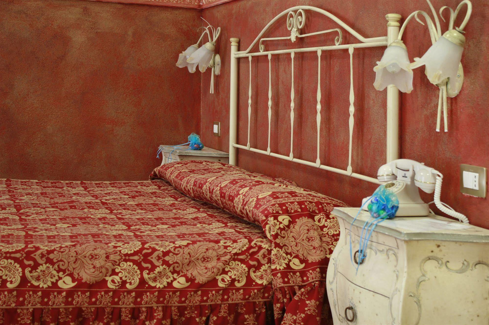 Le Tre Stelle Hotel Cagliari Kültér fotó